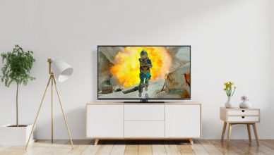 Panasonic TX43FX550B lifestyle image