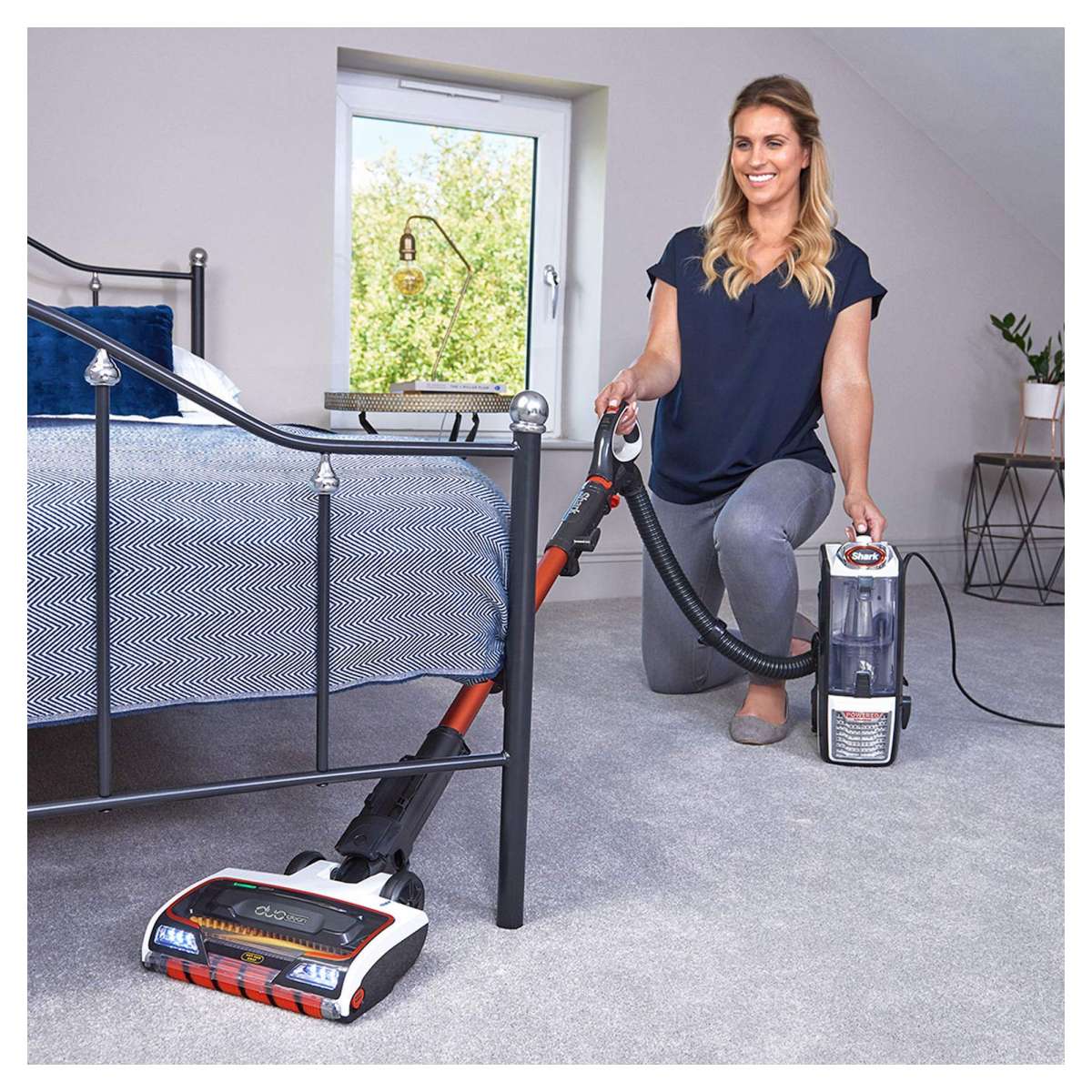 Shark NZ801UK Anti Hair Wrap Upright Vacuum Hughes